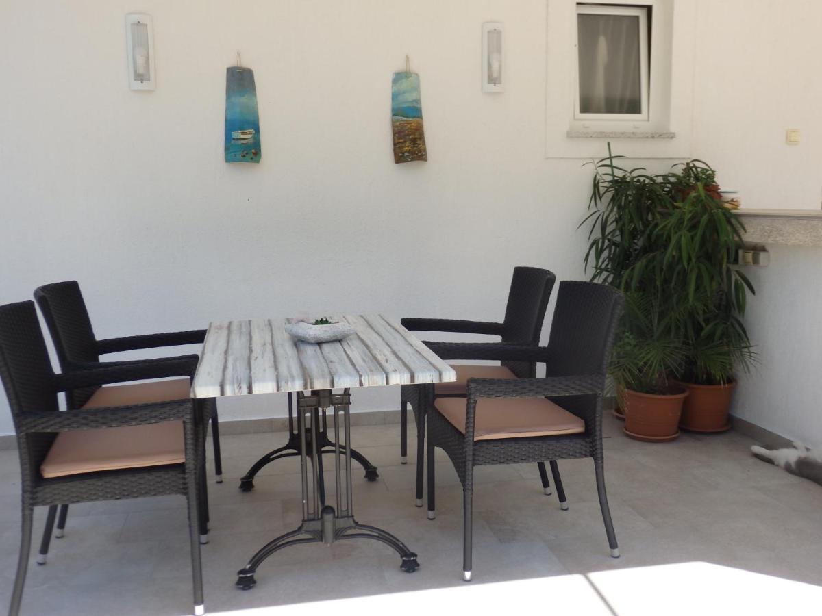Apartments Rezek Supetarska Draga Zewnętrze zdjęcie