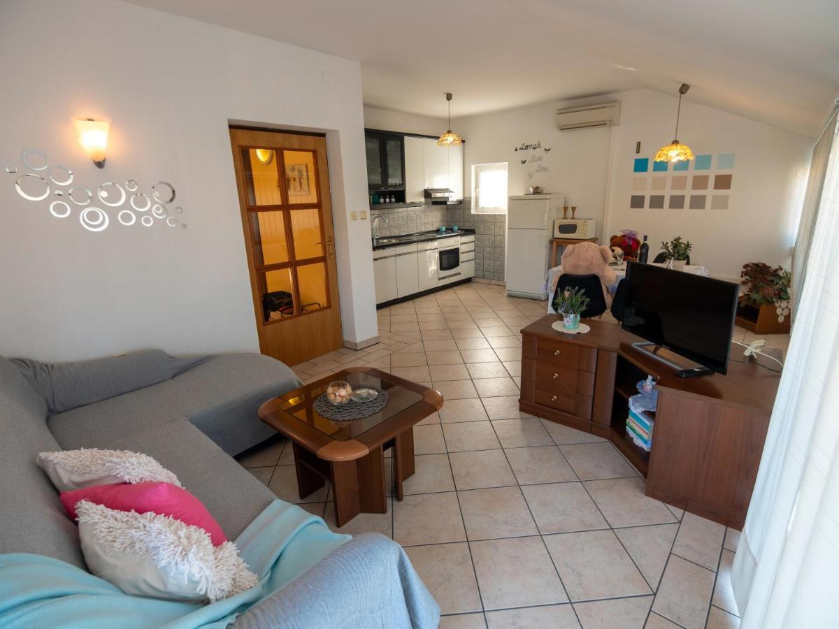 Apartments Rezek Supetarska Draga Zewnętrze zdjęcie