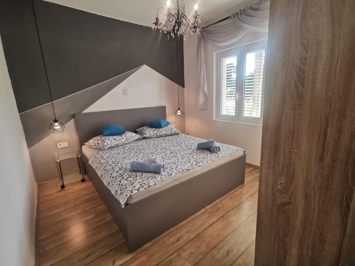 Apartments Rezek Supetarska Draga Zewnętrze zdjęcie
