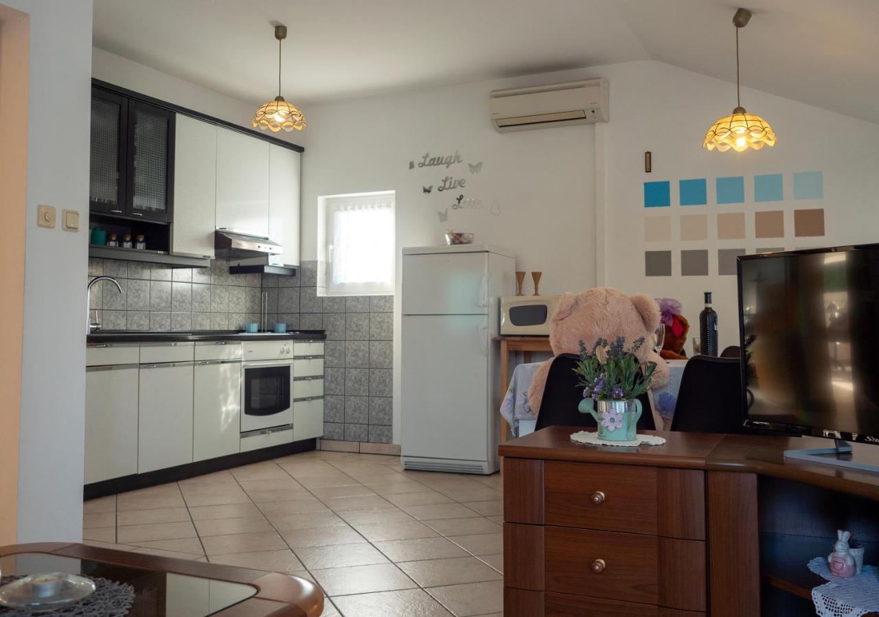 Apartments Rezek Supetarska Draga Zewnętrze zdjęcie