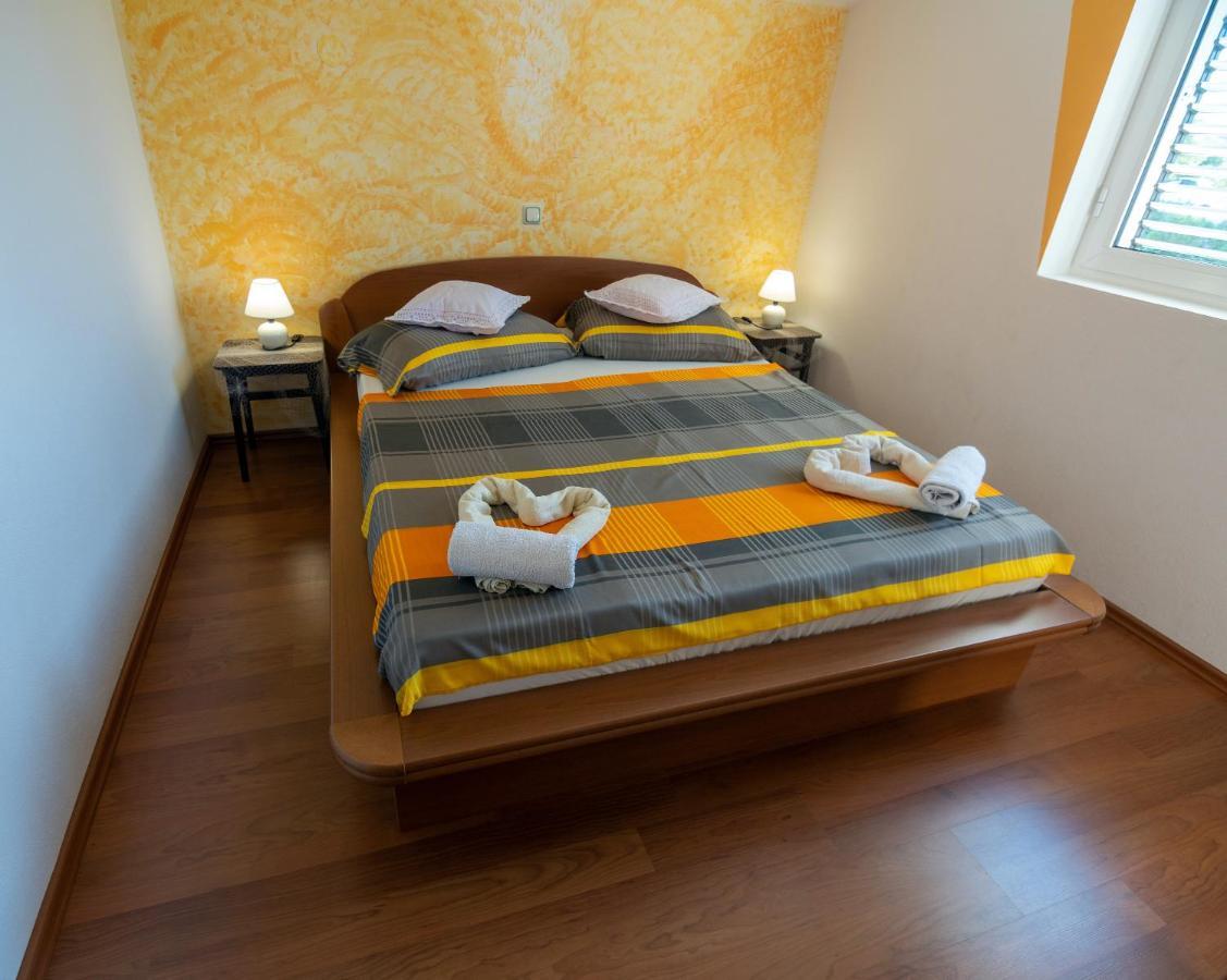 Apartments Rezek Supetarska Draga Zewnętrze zdjęcie