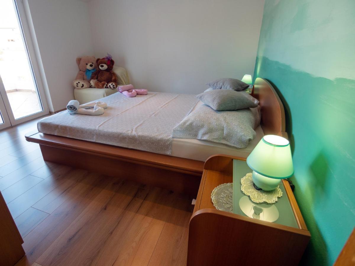 Apartments Rezek Supetarska Draga Zewnętrze zdjęcie