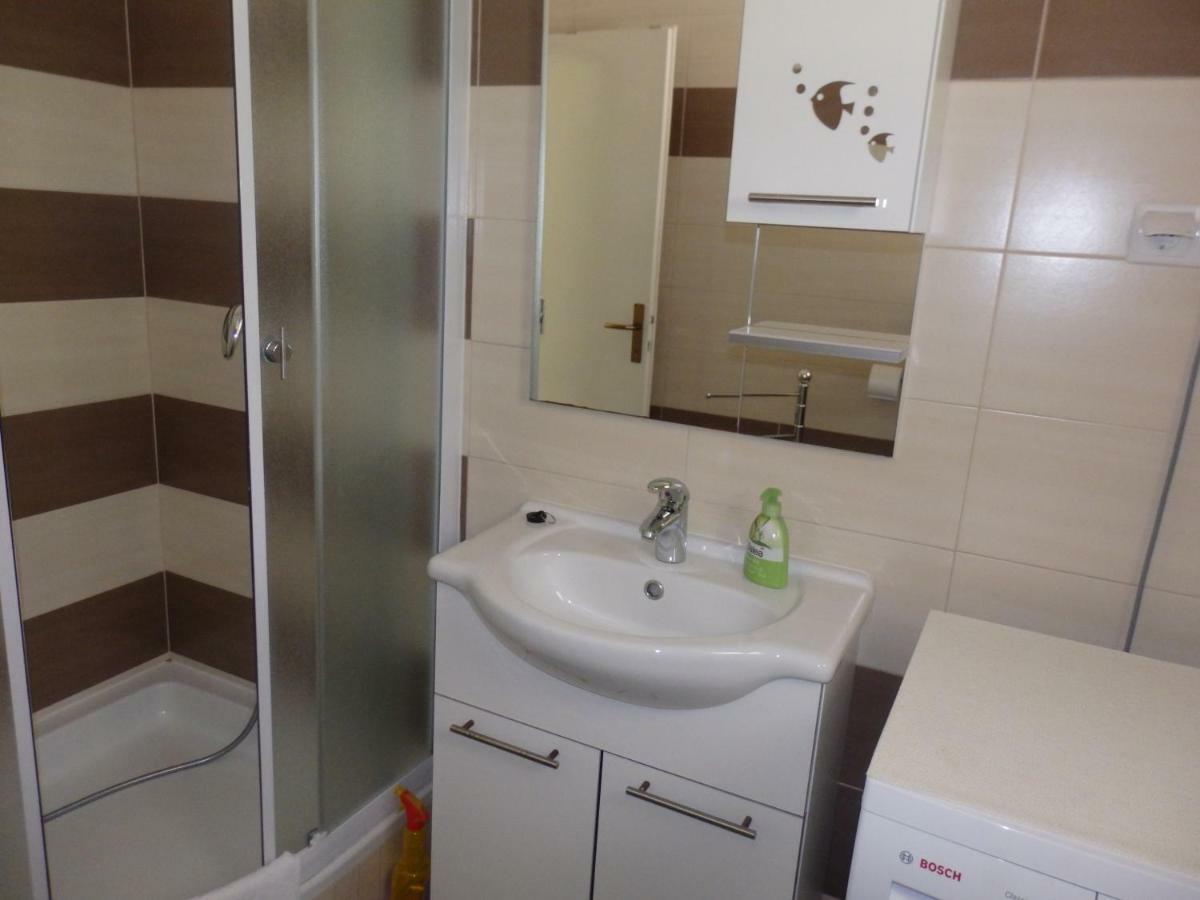 Apartments Rezek Supetarska Draga Zewnętrze zdjęcie